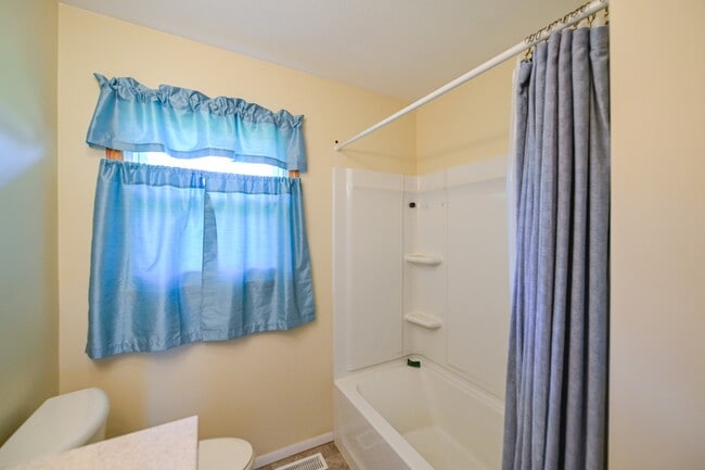 Building Photo - 4232 Chesser Rd