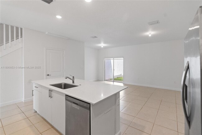 Building Photo - 26487 SW 148th Ave