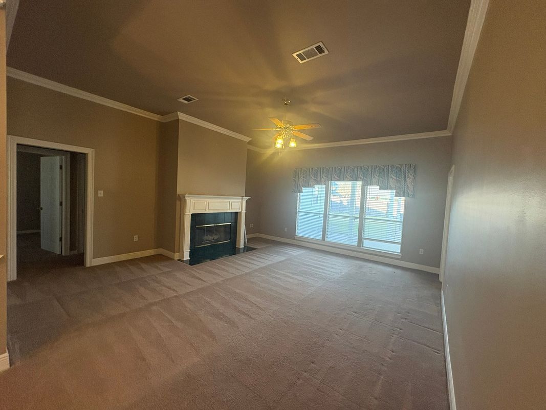 Building Photo - 11117 Gold Cup Ave