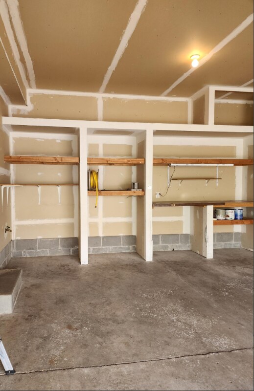 Building Photo - 6637 Lamplight Dr