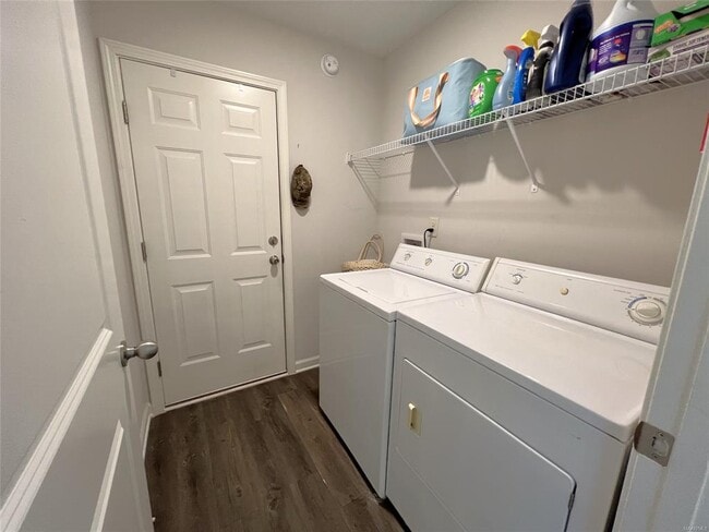 Building Photo - 467 Buena Vista Wy