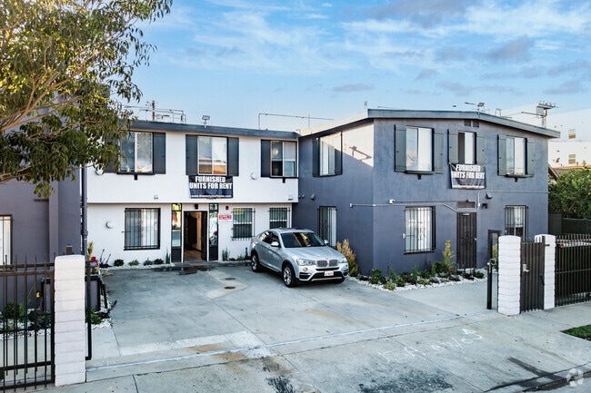 Building Exterior - Casas on Cordova Street