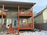 Building Photo - Twin Home for Rent Near Downtown Sioux Falls