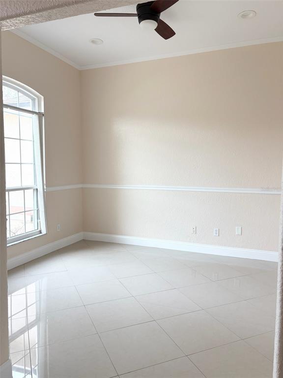 Building Photo - 1601 Silhouette Dr