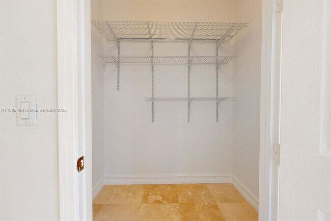 Building Photo - 3180 New York St