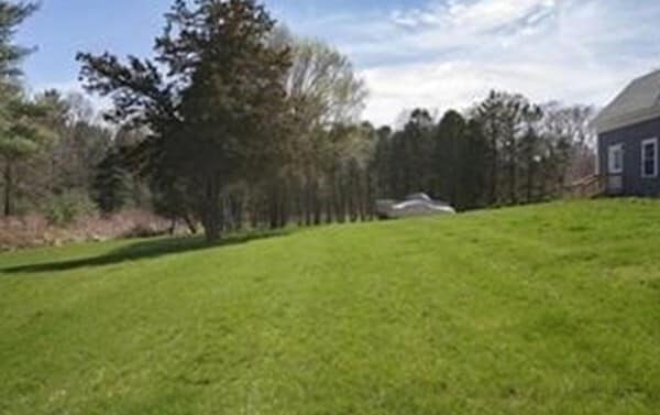 Building Photo - 82 Mill St