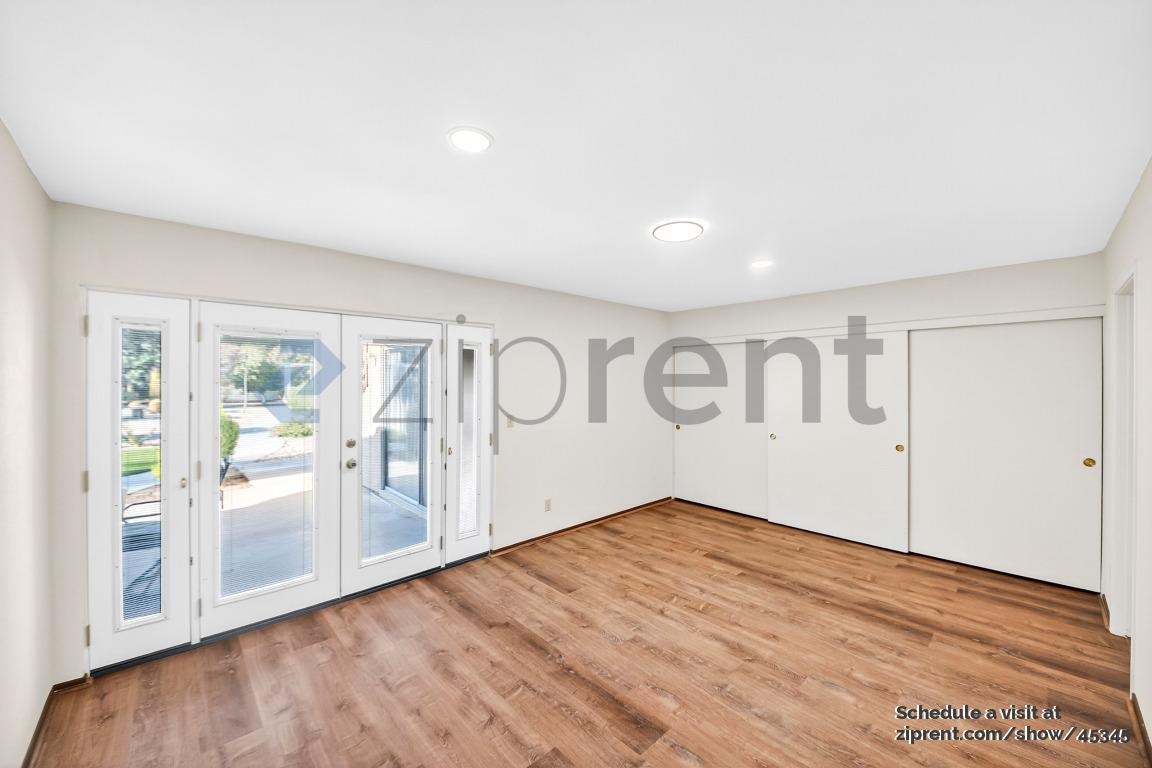 Building Photo - 22136 Woodcreek Ln