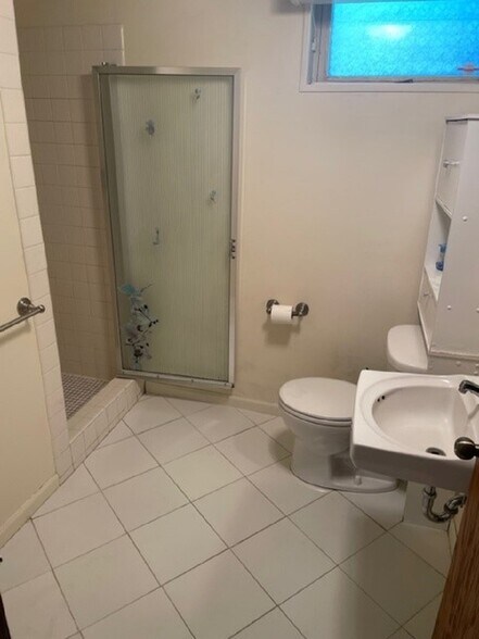 Building Photo - 401 Rhode Island Ave S