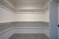 Building Photo - 495 Daffodil Dr