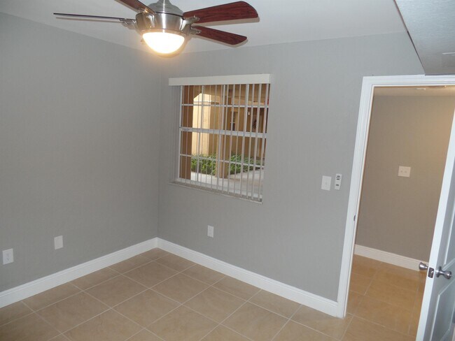 Building Photo - 2890 N Oakland Forest Dr