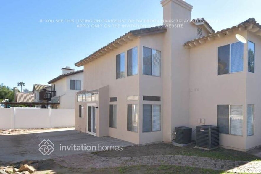 Building Photo - 24340 Saddlebag Ct