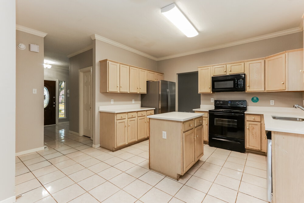 Building Photo - 18622 Sandelford Dr