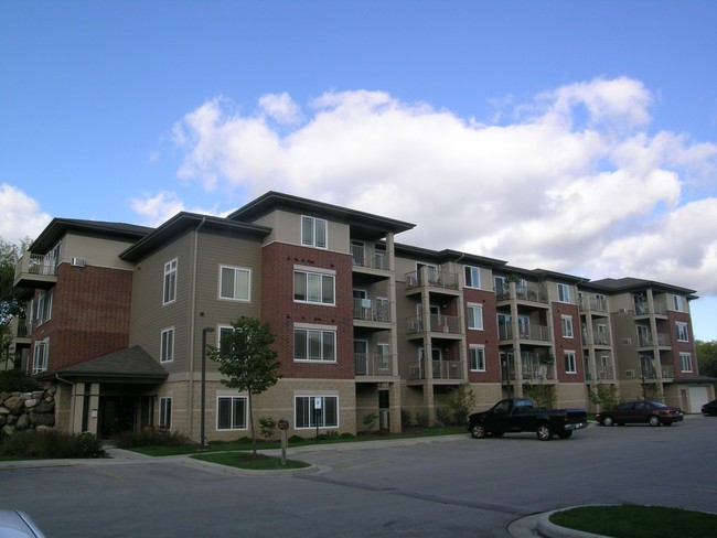 Building Photo - Highlands South Apartments