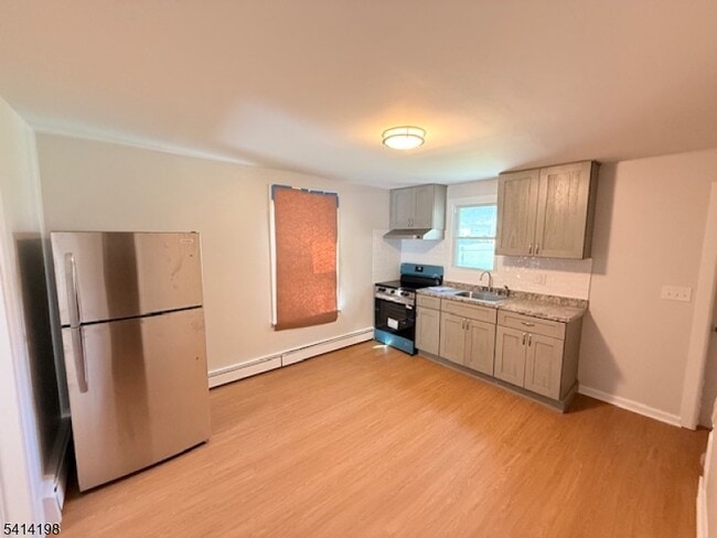 Building Photo - 17 Stoll St