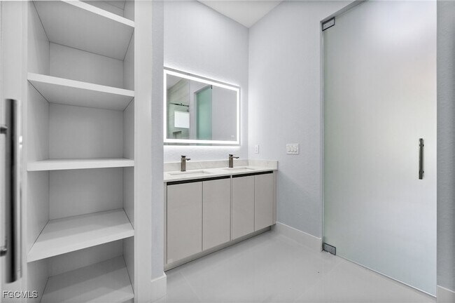 Building Photo - 3990 27th Ave NE