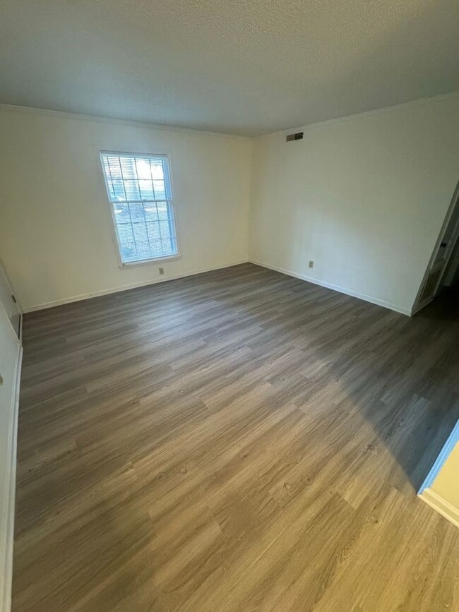 Building Photo - Completely Remodeled 2-Bedroom, 1.5 Bathroom Condo ***RENT SPECIAL: TWO MONTHS FREE RENT***
