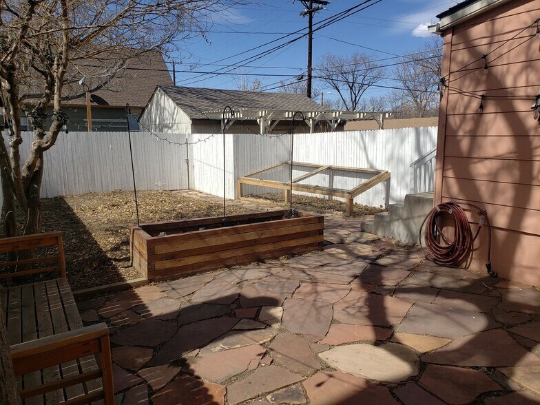 Building Photo - 2755 Lafayette St