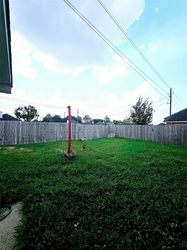 Building Photo - 3629 Pine Valley Dr