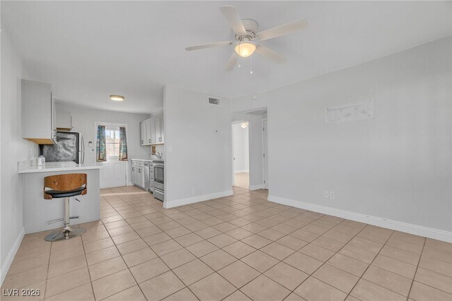 Building Photo - 235 Zinc St