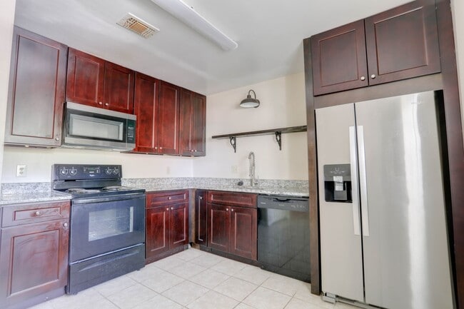 Building Photo - 7206 Olympia Ct