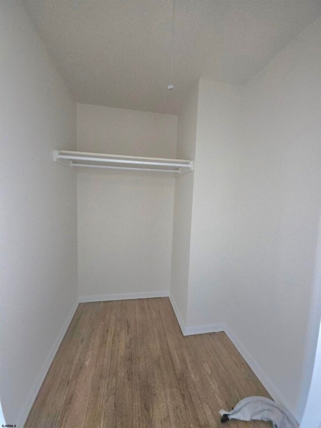 Building Photo - 2304 Hamilton Ave