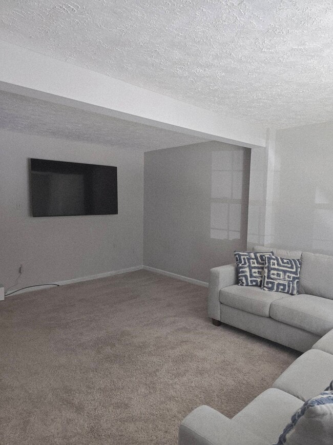 Building Photo - 5586 Talbot Ct