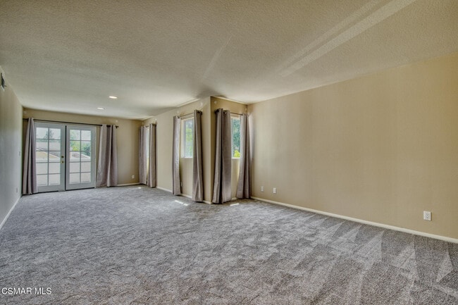 Building Photo - 1044 Cherry Creek Cir
