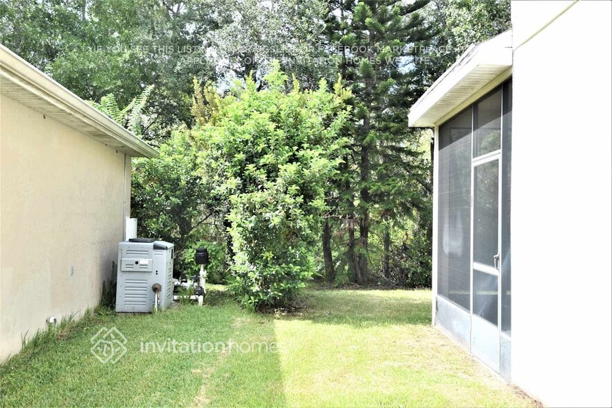 Building Photo - 900 Oak Chase Dr