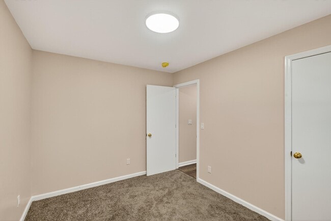 Building Photo - 1978 Piedmont St