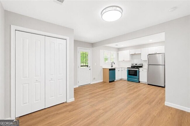Building Photo - 1639 Bridgeport Dr NW