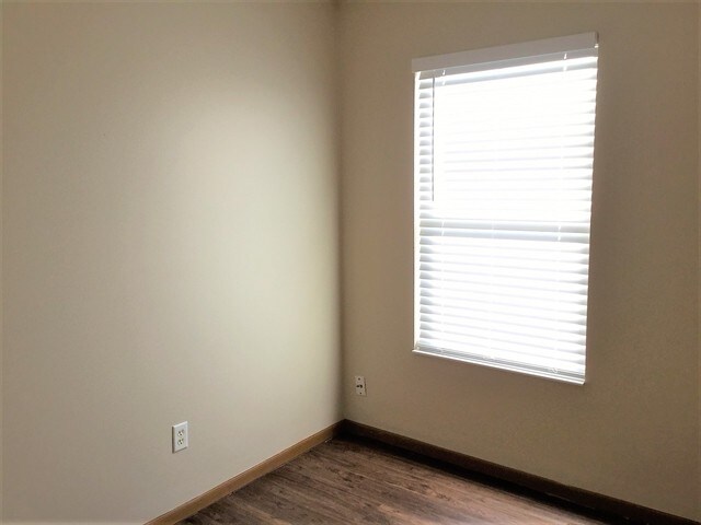 Building Photo - 397 Antietam Blvd