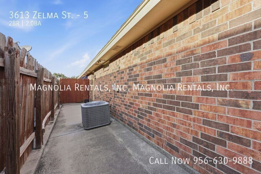 Building Photo - 3613 Zelma St