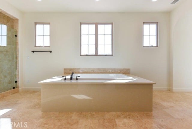 Building Photo - 8 Last Bloom