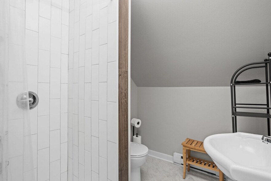 Building Photo - 848 Camp St