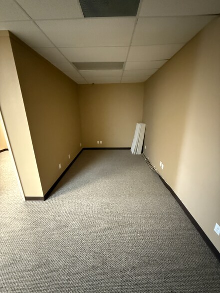 Building Photo - 3131 Airport Rd