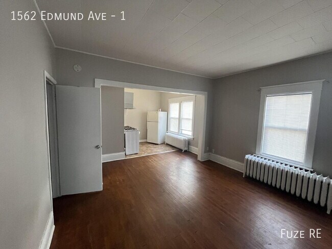 Building Photo - 1562 Edmund Ave W