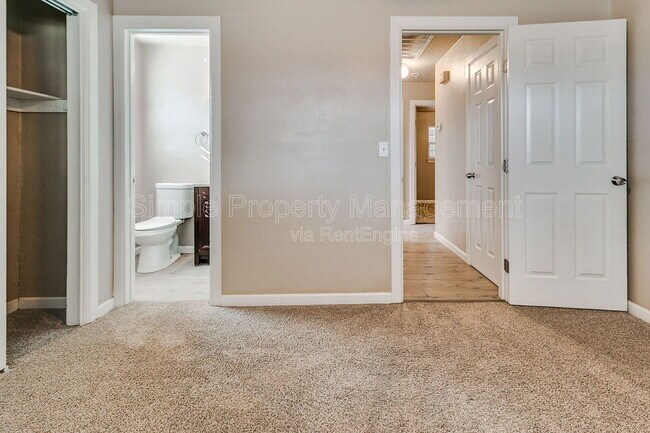 Building Photo - 120 N Ranchwood Blvd