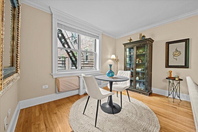 Building Photo - 629 Kappock St
