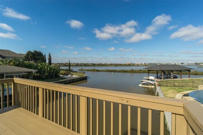 Building Photo - 853 Coastal Ct
