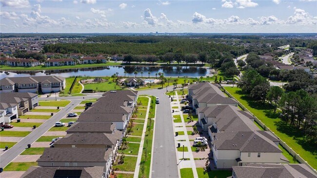 Building Photo - 15025 Willow Arbor Cir