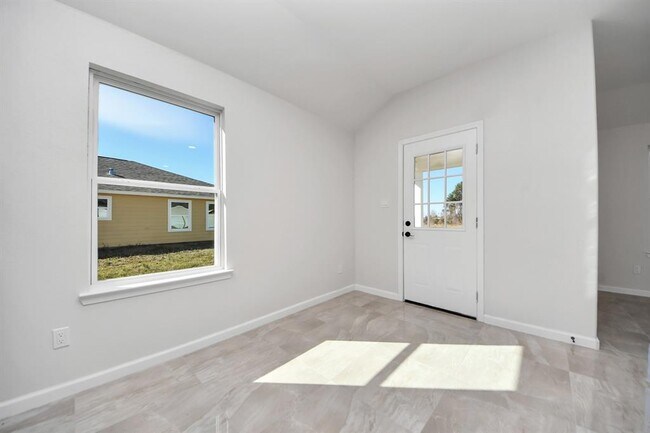 Building Photo - 168 Road 5126 Rd