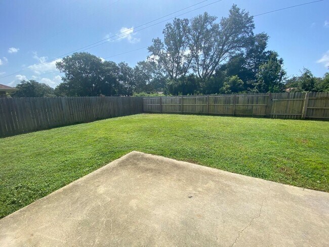 Building Photo - Gulf Breeze - Bay Ridge Park - 4 bedroom, 2 bathroom