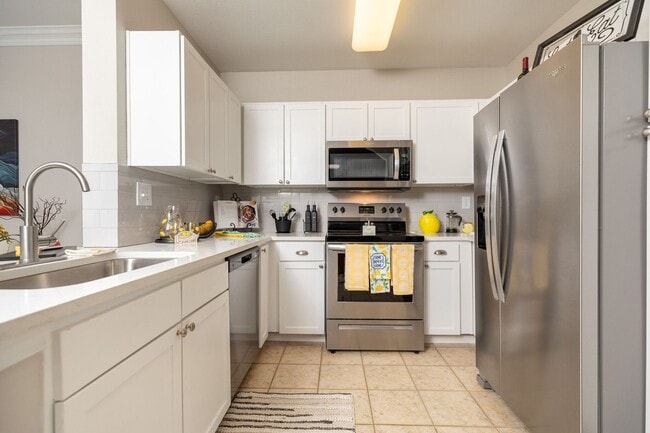 Building Photo - 4001 Fannin St