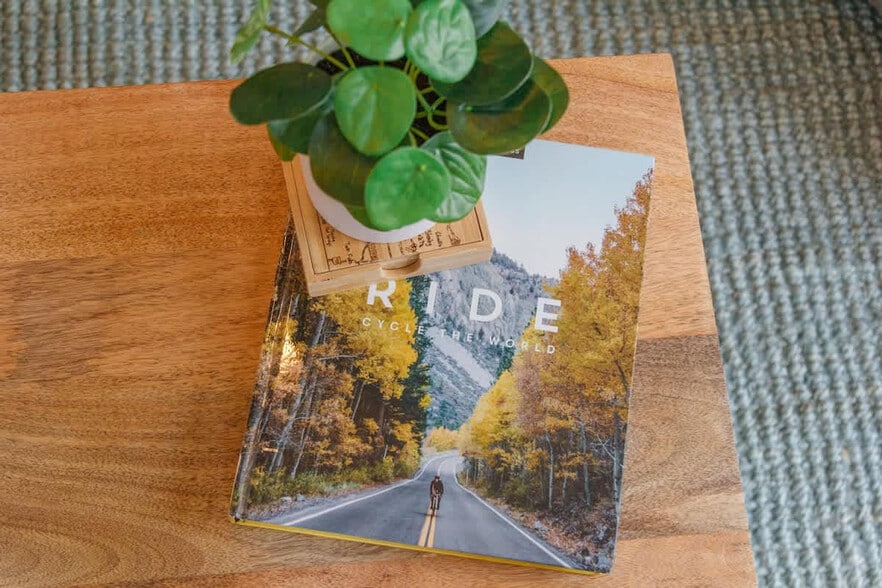 Building Photo - 920 W Lemp St