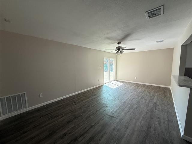 Building Photo - 2820 Oates Dr