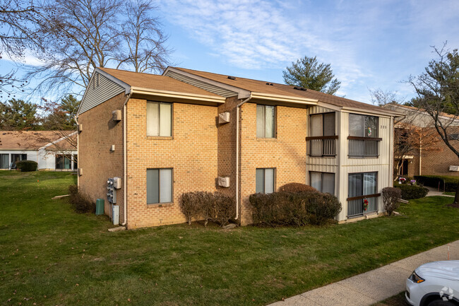 Building Photo - Covered Bridge Condominiums