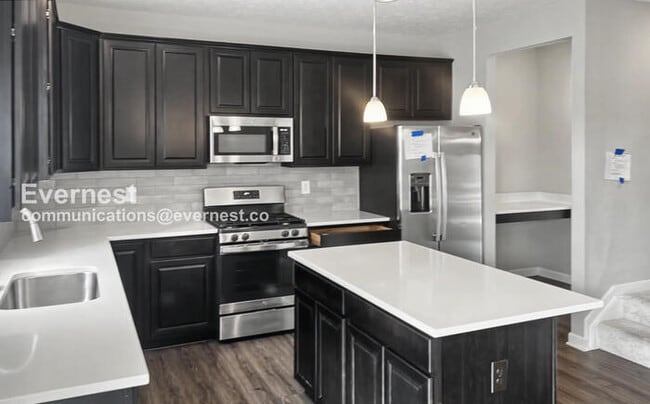 Building Photo - 6227 Kemp St