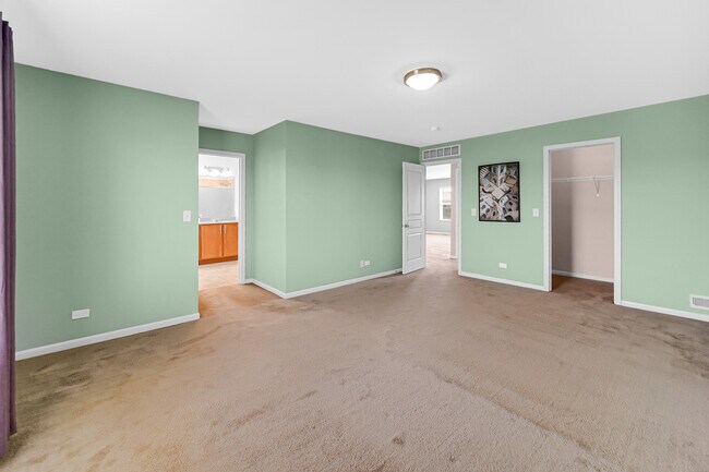 Building Photo - 821 Chopin Pl