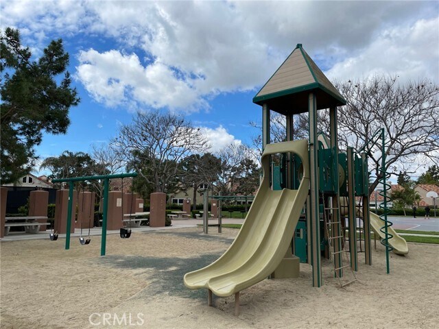 Building Photo - 5 Belcanto