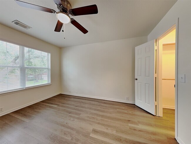 Building Photo - 11806 Skydale Dr
